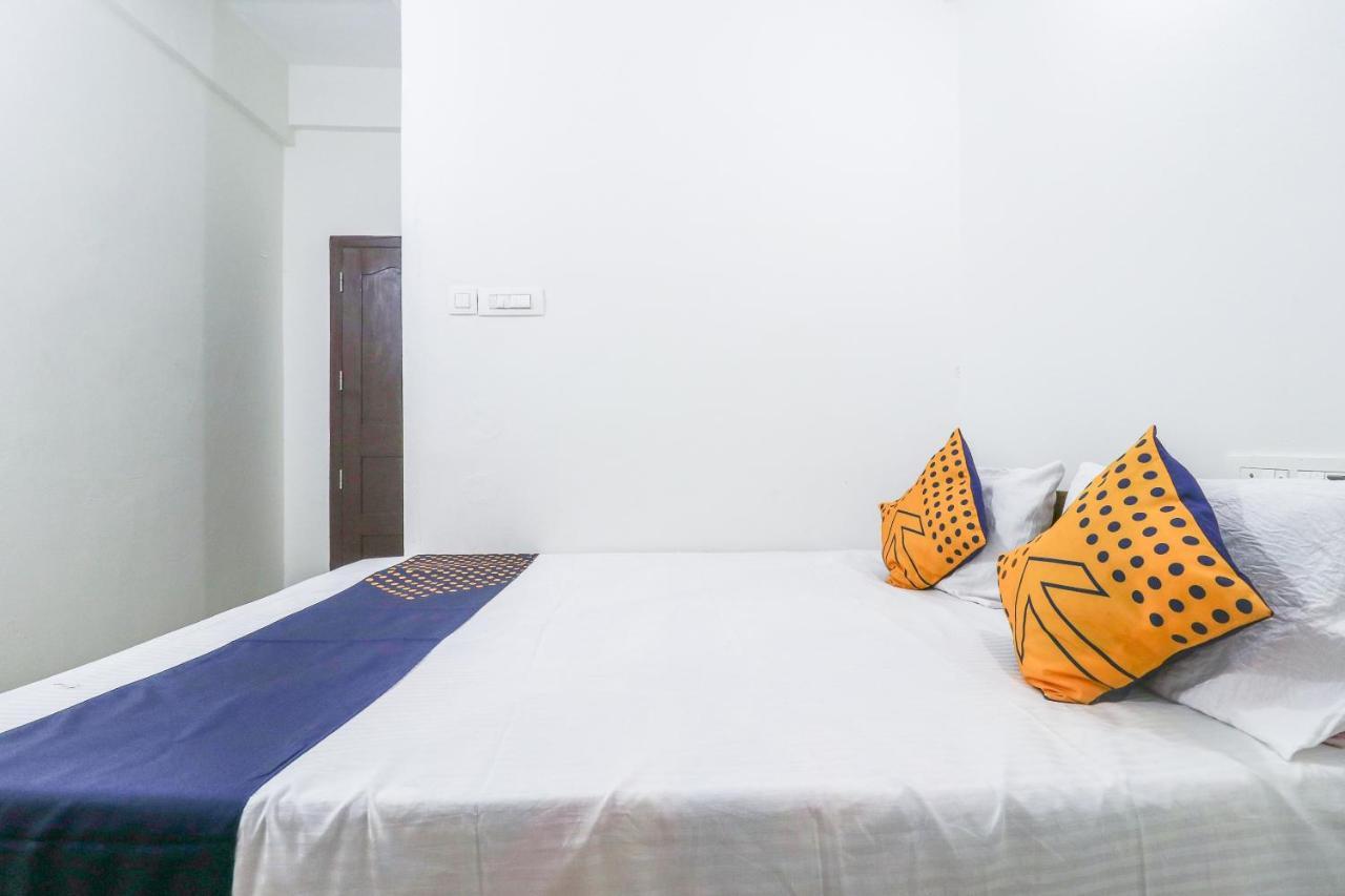 Spot On Rohini Inn Kadampuzha Kottakkal Exterior photo