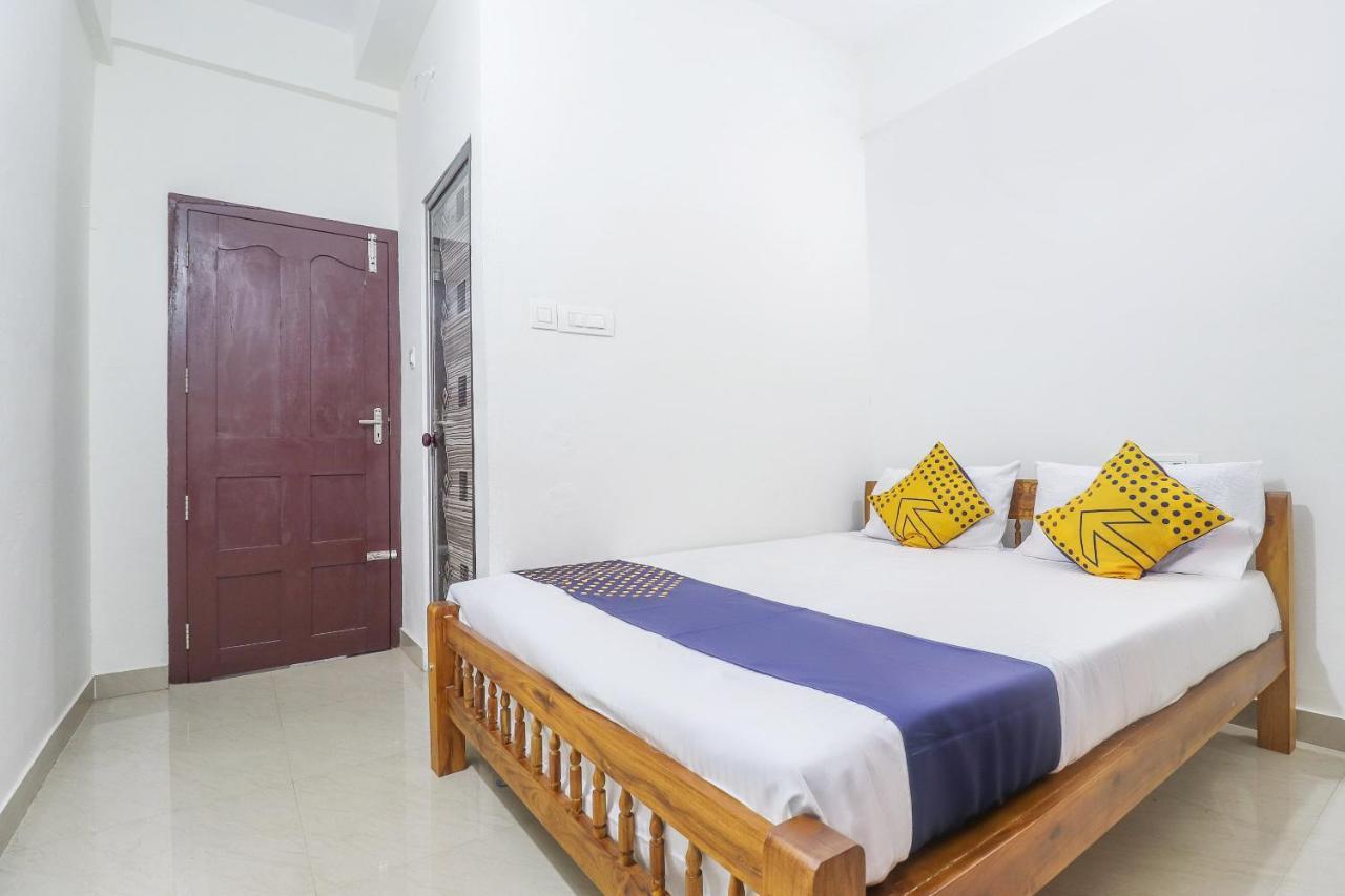 Spot On Rohini Inn Kadampuzha Kottakkal Exterior photo